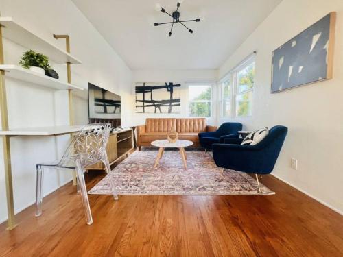 Stylish 1Br Retreat With Garage AC Close 2 Everything — 4-Star Luxury Hotel in San Diego, United States