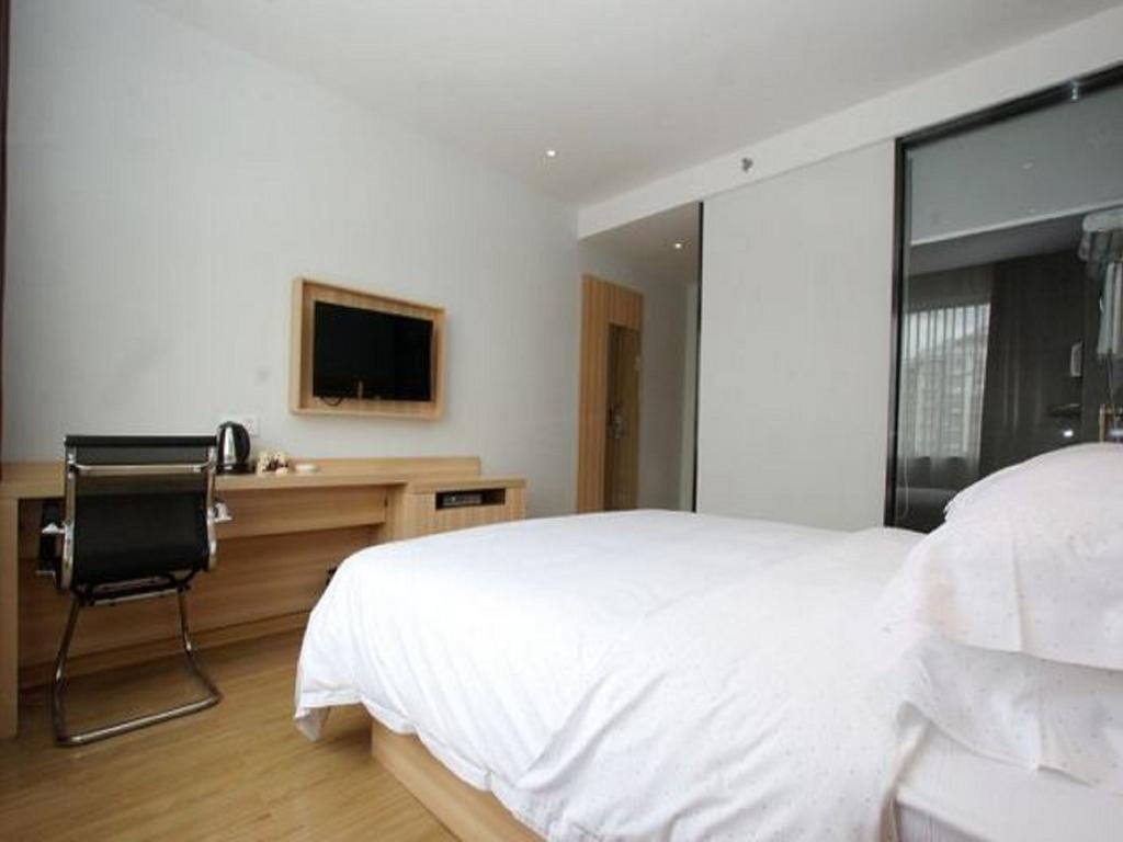 Lemon Bay Hotel - last minute hotel in Guilin