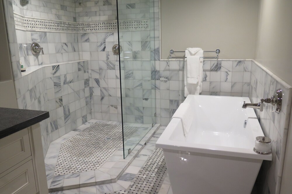 Calderwood Inn - photo 40