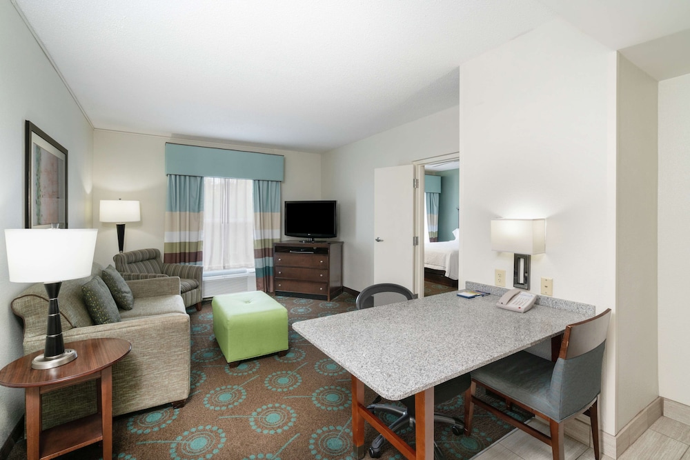 Hampton Inn & Suites Mooresville Lake Norman - photo 13