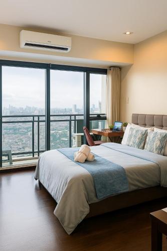 The Spot 43 Sunrise in Makati — 4-Star Luxury Hotel in Manila, Philippines