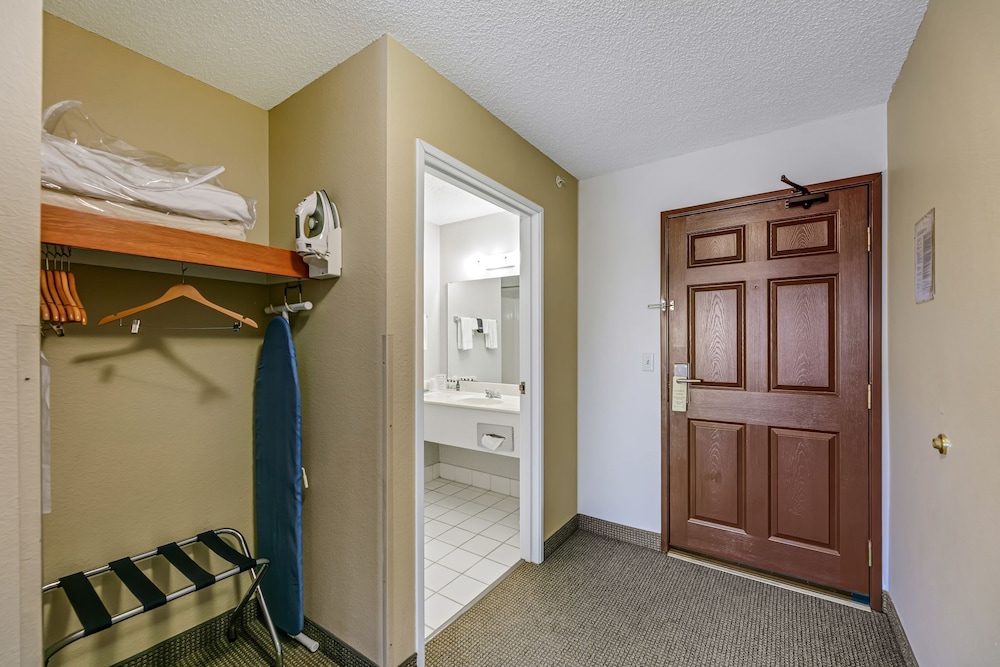 Country Inn Walker - photo 15