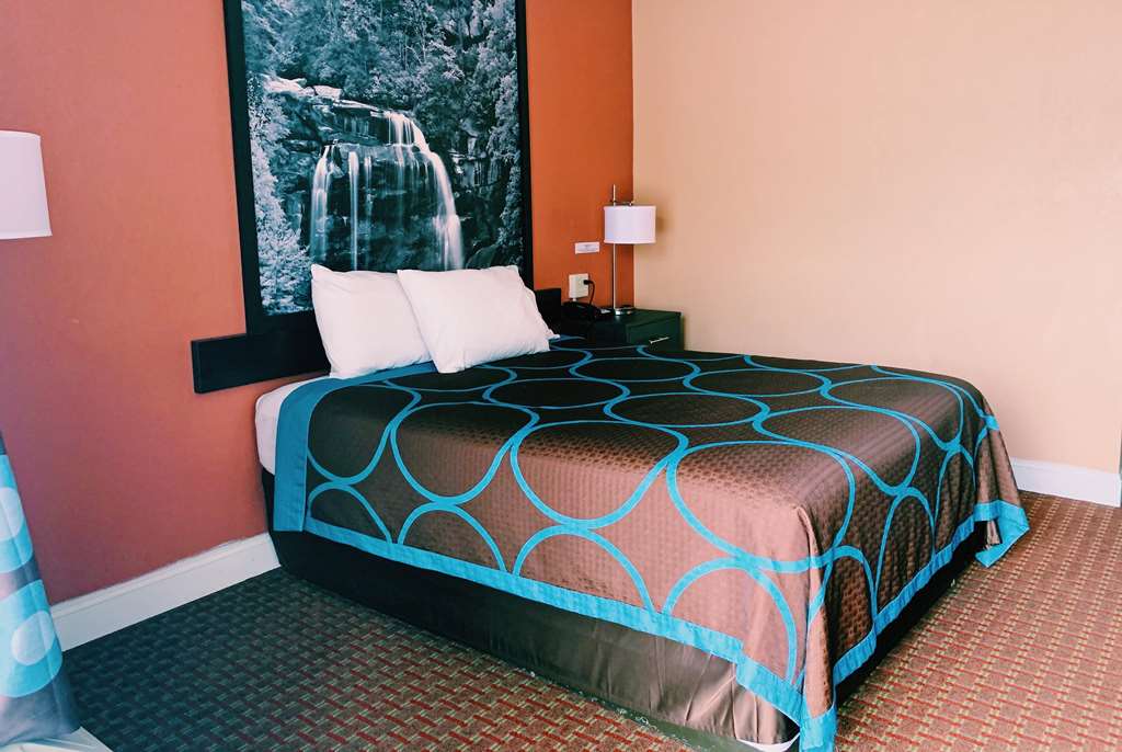 Super 8 by Wyndham Marion NC - photo 8
