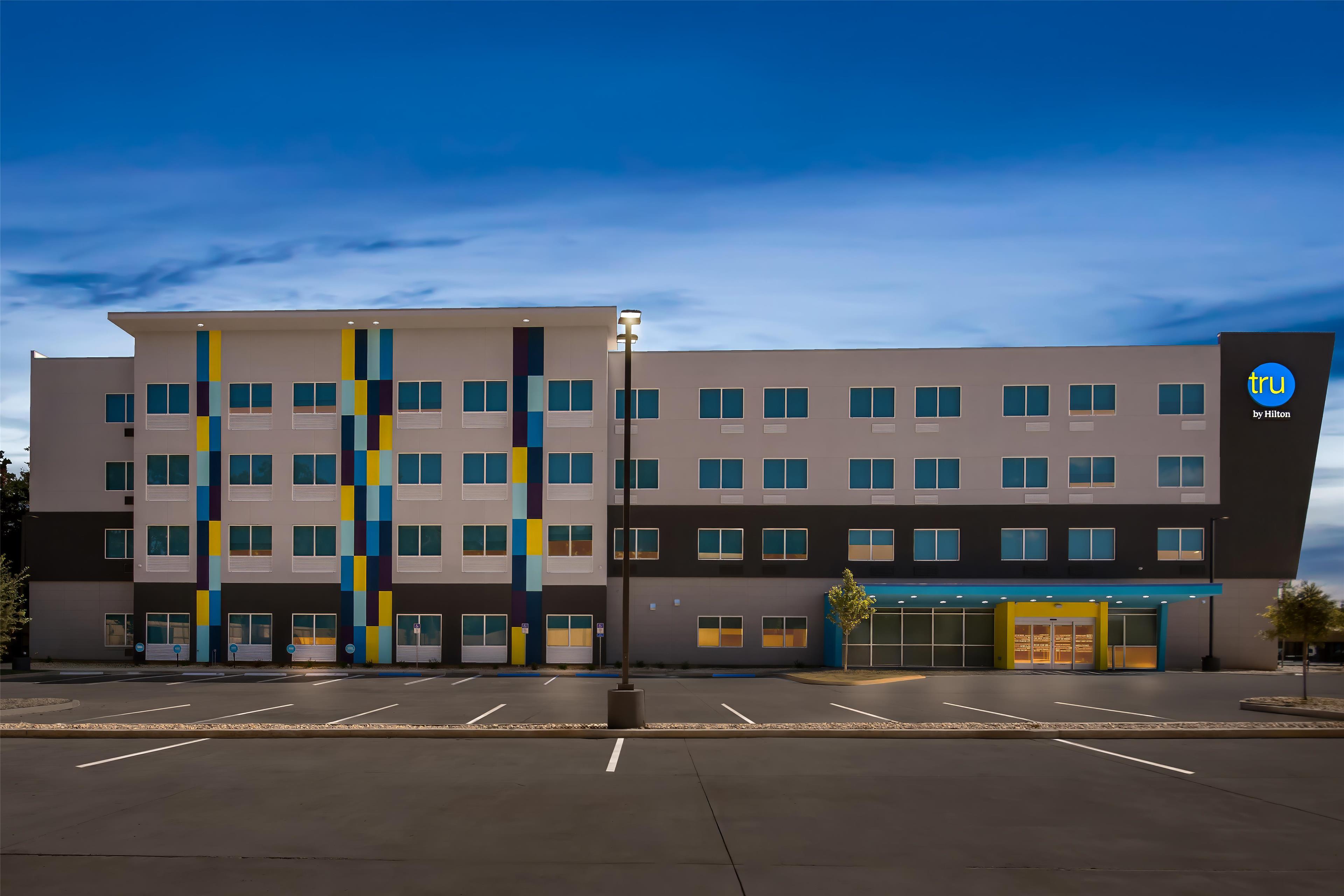 Tru by Hilton Pensacola I 10 North Davis Highway - photo 6