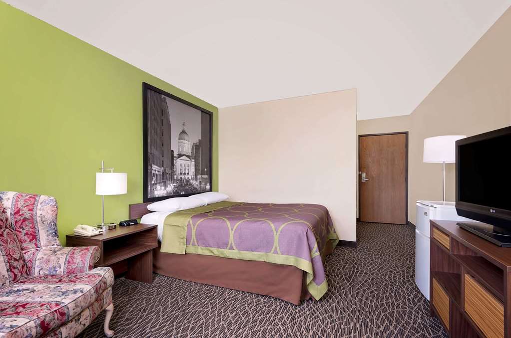 Super 8 by Wyndham Muncie Ball St. College Area - photo 12