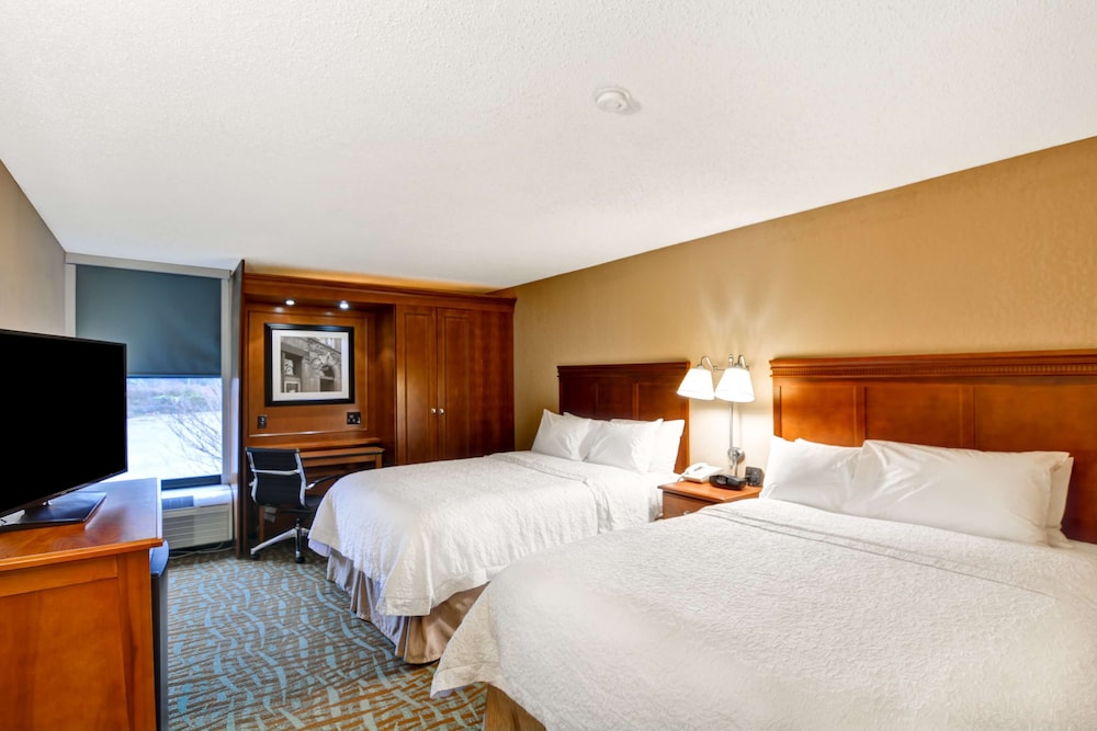 Hampton Inn Hendersonville - photo 13
