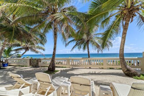 Sandy Beach Villa Spectacular setting on the beach — 4-Star Luxury Hotel in Rincon, Puerto Rico