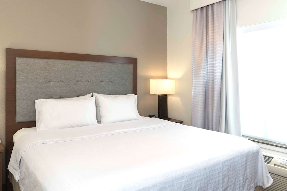 Homewood Suites by Hilton Indianapolis Airport Plainfield - photo 7