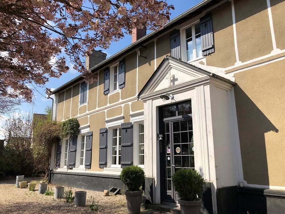 Au Presbytère de Saigneville in Abbeville, France