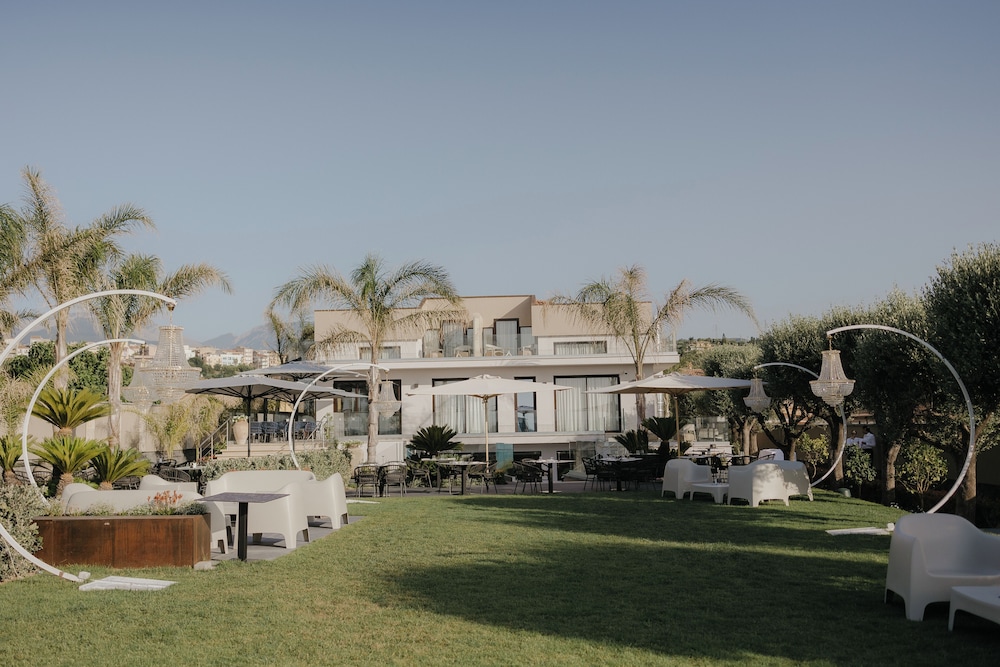 Palmar Boutique Hotel in Campofelice Di Roccella, Italy