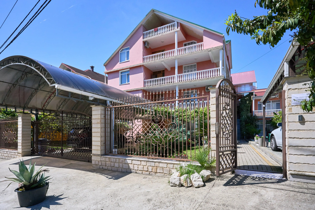 Aerostar Hotel - carbon neutral hotel in Sochi