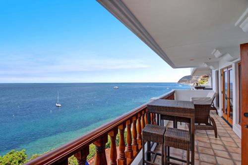 H1151 Hamilton Cove Villa 11 51 — 4-Star Luxury Hotel in Avalon, United States