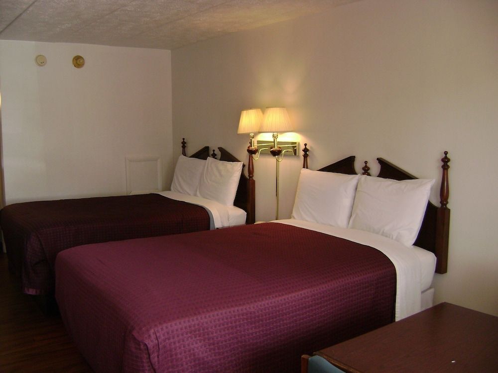 Paragon Inn Hillsboro - photo 17