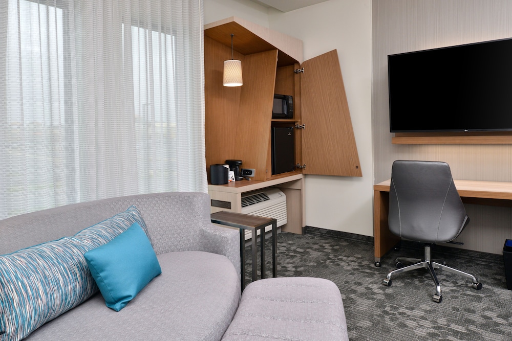 Courtyard by Marriott Charlotte Steele Creek - photo 22
