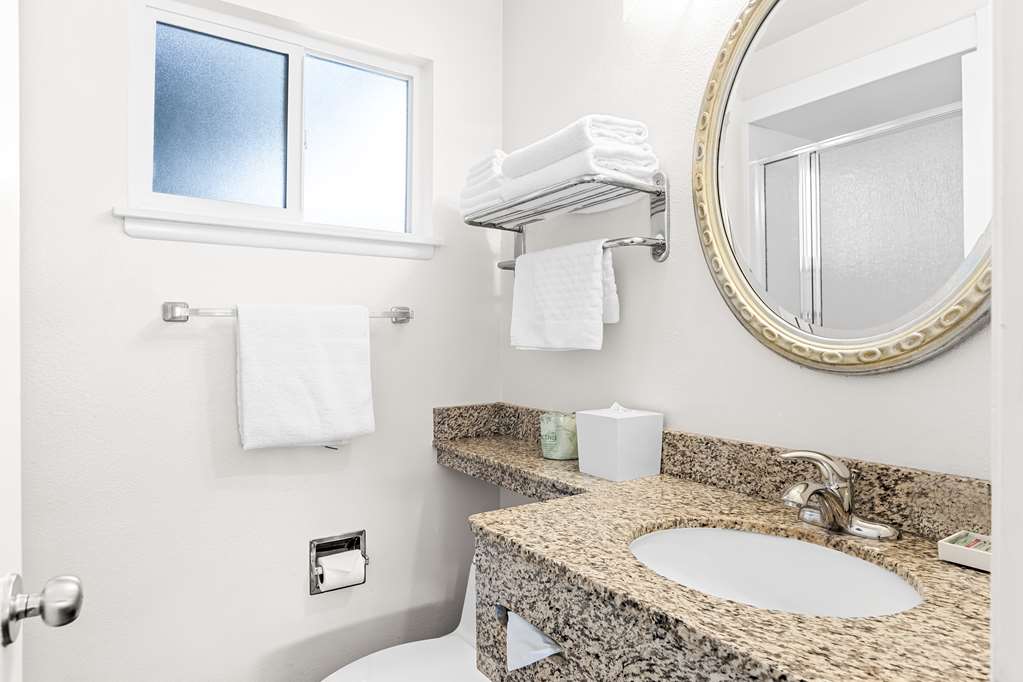 Best Western Garden Inn - photo 35