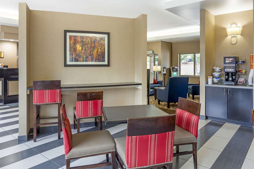 Comfort Suites Inn at Ridgewood Farm - photo 31