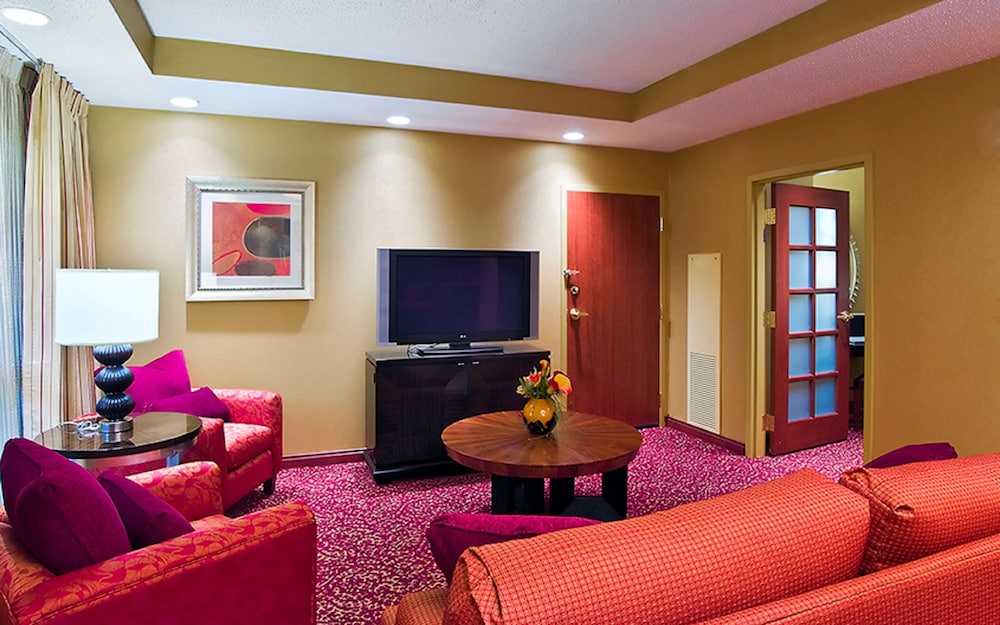 Embassy Suites by Hilton Nashville SE Murfreesboro - photo 12