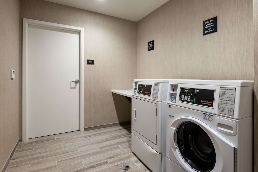 Hampton Inn Baltimore Bayview Campus - photo 23