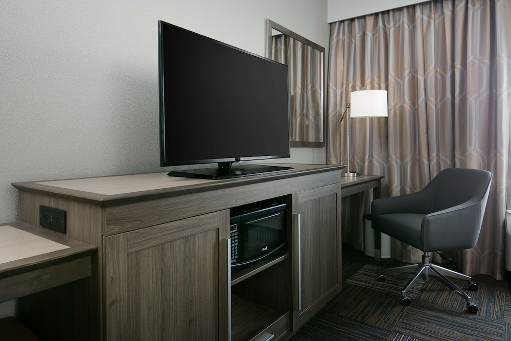 Hampton Inn & Suites Mason City - photo 8