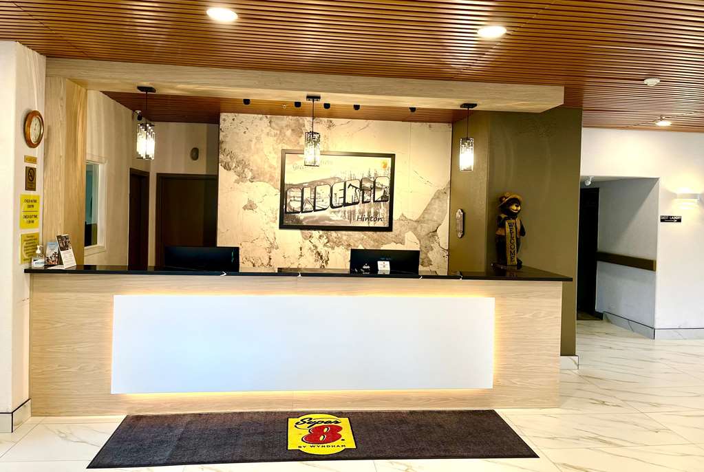 Super 8 By Wyndham Hinton