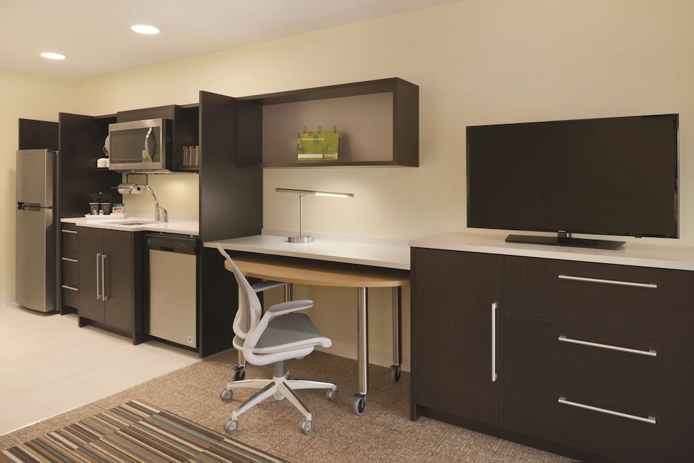 Home2 Suites Iowa City Coralville - photo 8