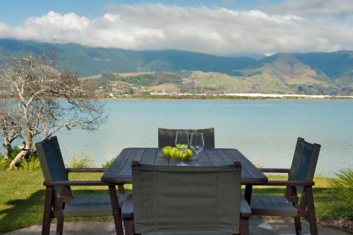 Monaco Waterside Magic in Nelson, New Zealand