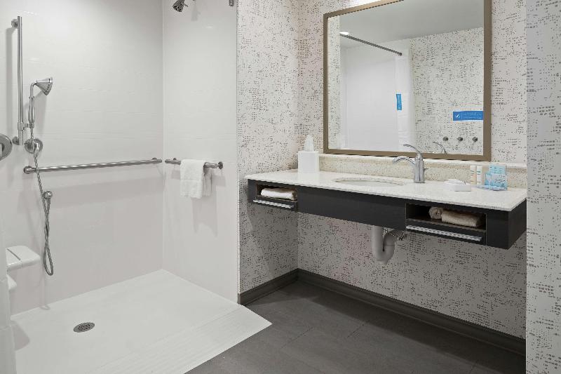 Hampton Inn & Suites Cranberry Pittsburgh - photo 13