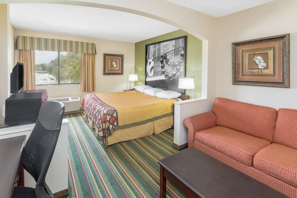 Super 8 by Wyndham Duson Lafayette West Area - photo 14