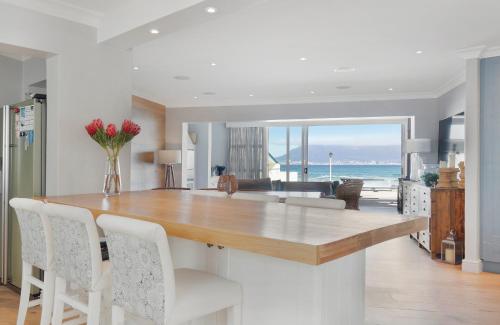 Villa by the Ocean Blouberg Village