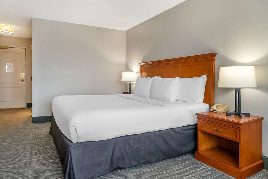 Country Inn & Suites by Radisson Rossford Toledo South - photo 19