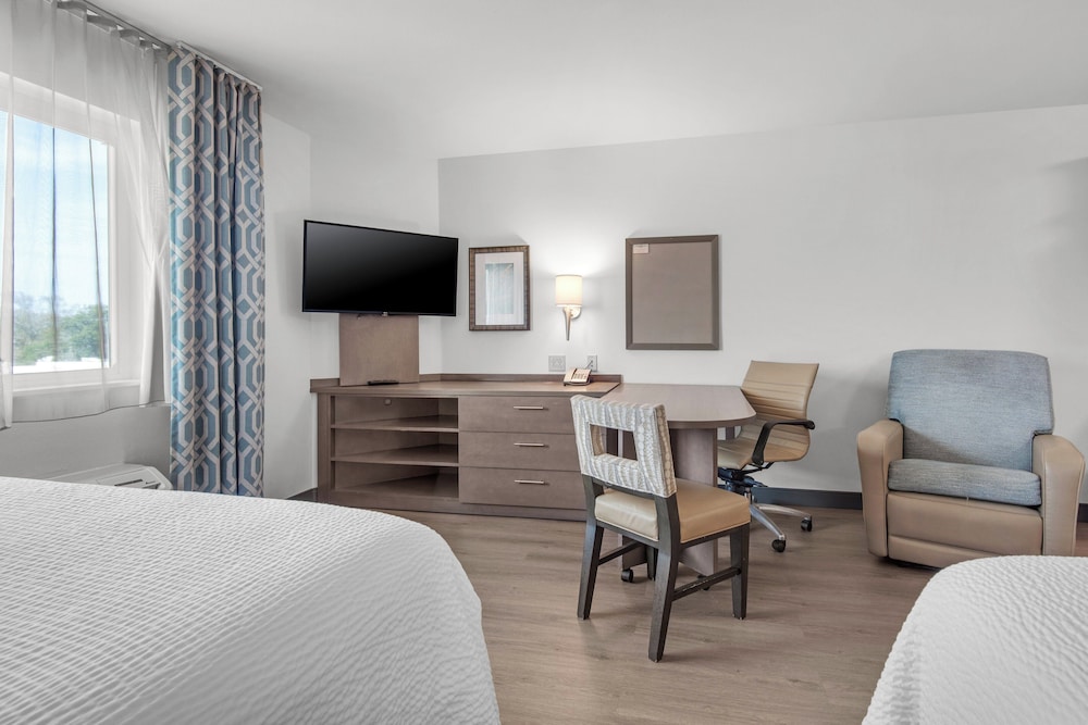 Candlewood Suites Pensacola University Area by IHG - photo 26