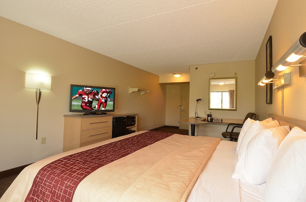 Red Roof Inn San Antonio Airport - photo 11