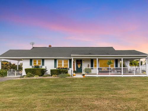 Creation Resorts — Williamstown