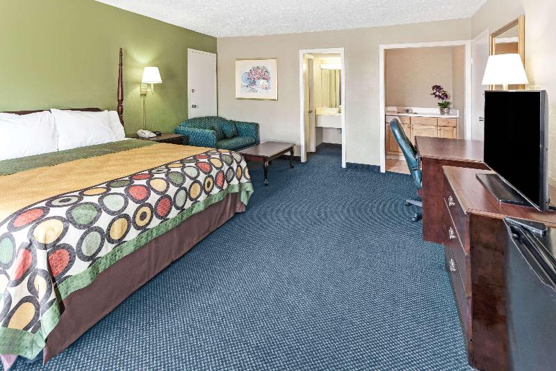 Super 8 by Wyndham Carrollton GA - photo 9