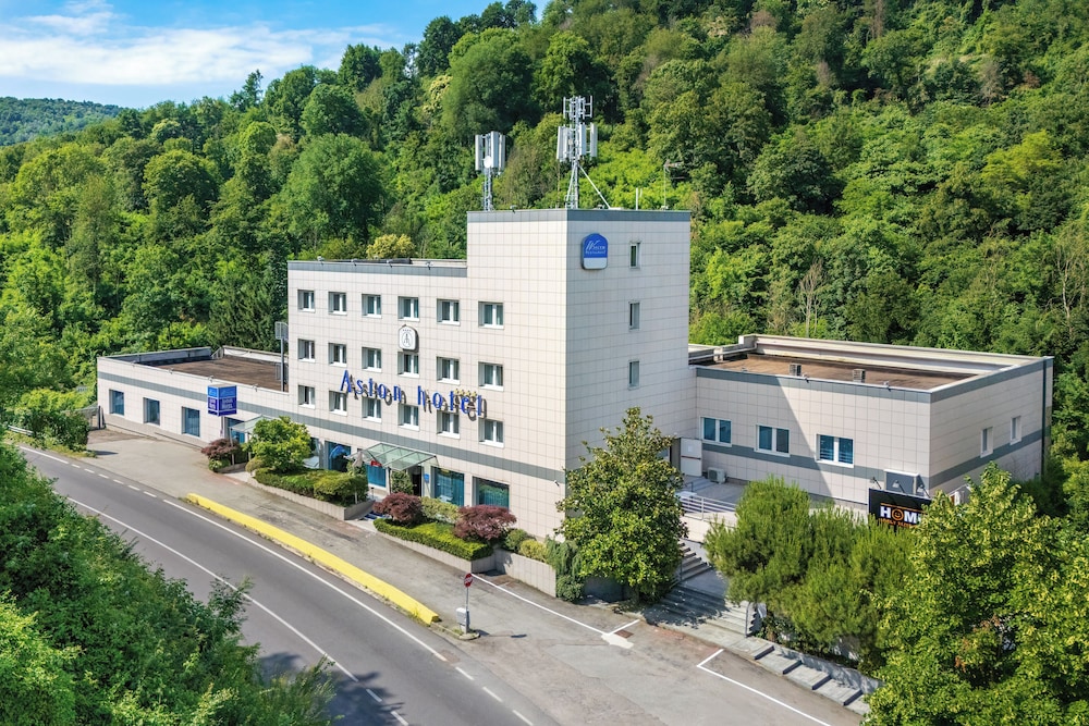 Aston Hotel — 4-Star Luxury Hotel in Pino Torinese, Italy
