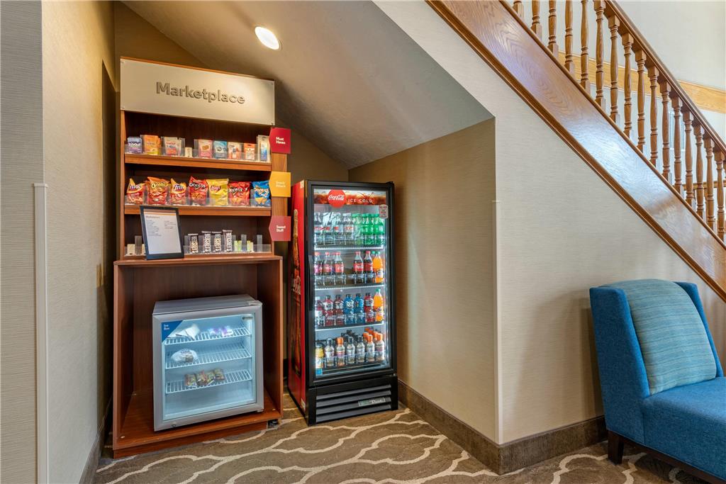 Comfort Suites Salem - photo 47