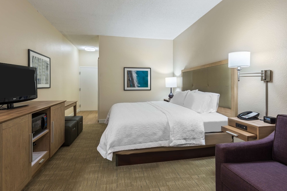 Hampton Inn Bonita Springs Naples North - photo 12
