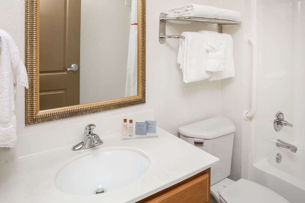 Hawthorn Extended Stay by Wyndham Panama City Beach - photo 5