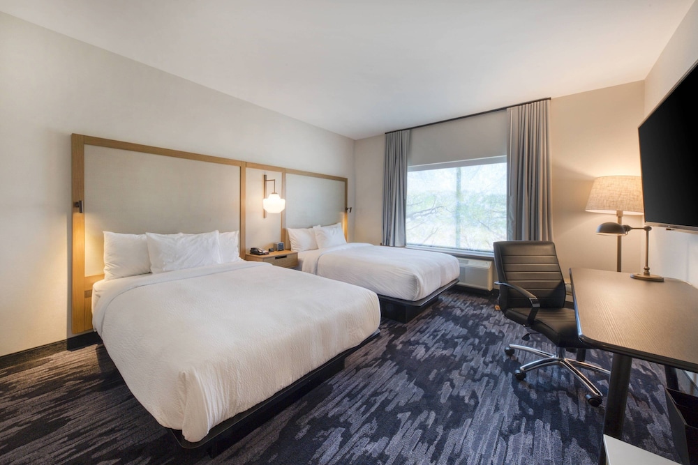Fairfield Inn & Suites by Marriott Charlotte Belmont - photo 13