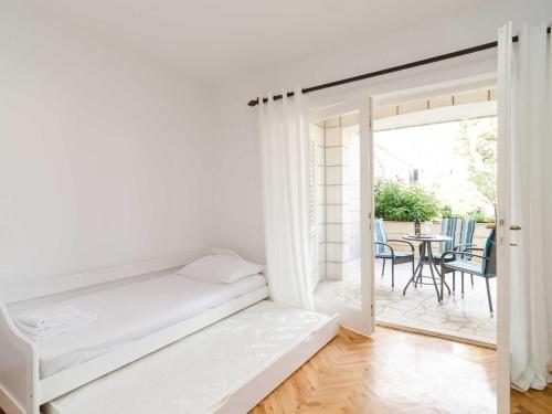 House Apartments Ariva Superior Studio Apartment with Balcony 3 Adults A3