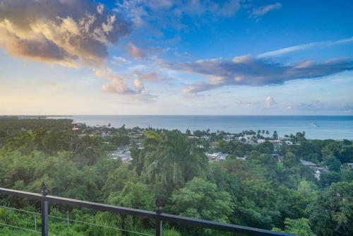 Villa del Enseuno Pristine View and Infinity Pool — 4-Star Luxury Hotel in Luquillo, Puerto Rico