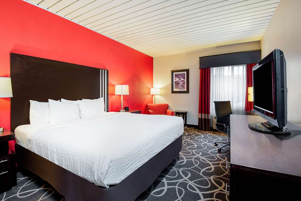 La Quinta Inn & Suites by Wyndham Elkview Charleston NE - photo 22