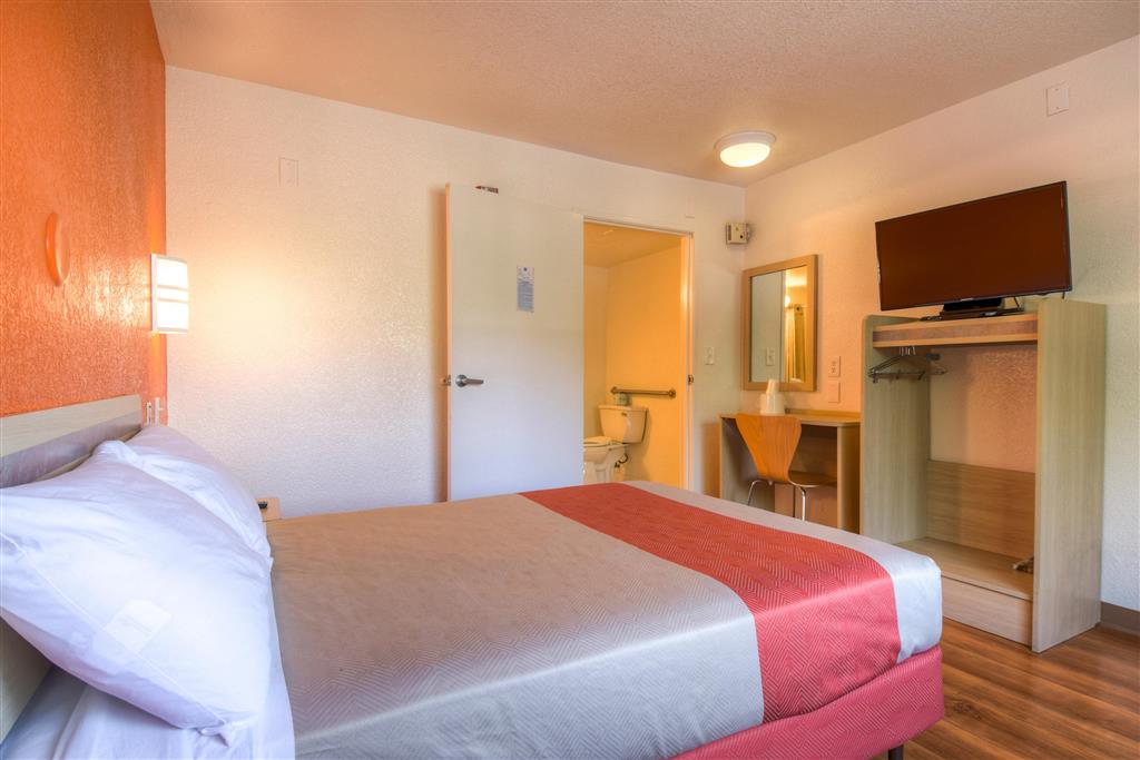 Motel6 San Ysidro CA San Diego Border - photo 11