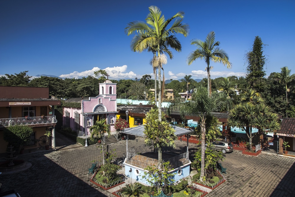 Hotel El Pueblito — Fortin De Las Flores