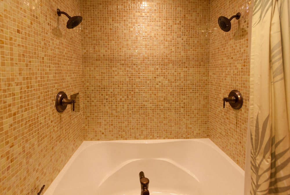 The Roxbury - photo 220