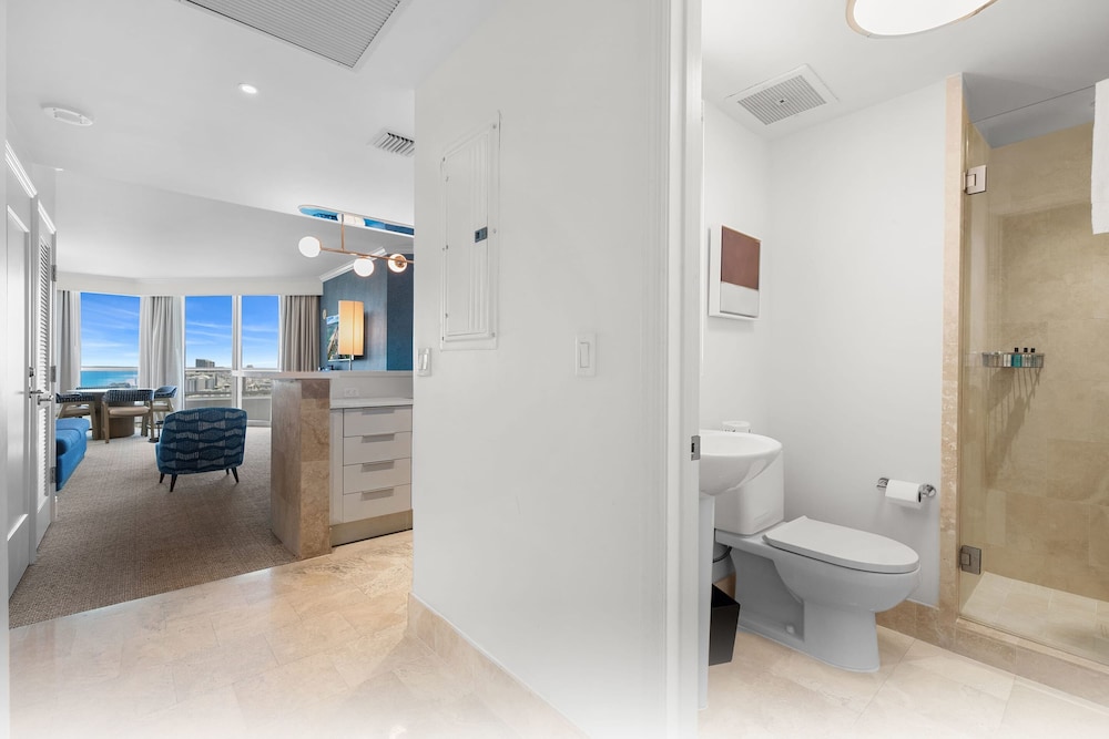 Fontainebleau Miami Beach Private Luxury Suites - photo 330