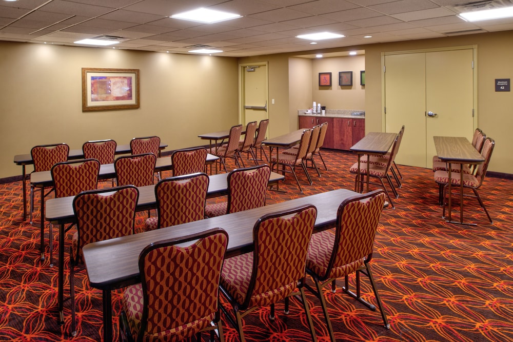Hampton Inn & Suites Rifle - photo 48