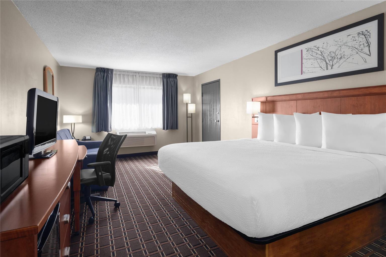Travelodge by Wyndham Fargo West Acres - photo 9