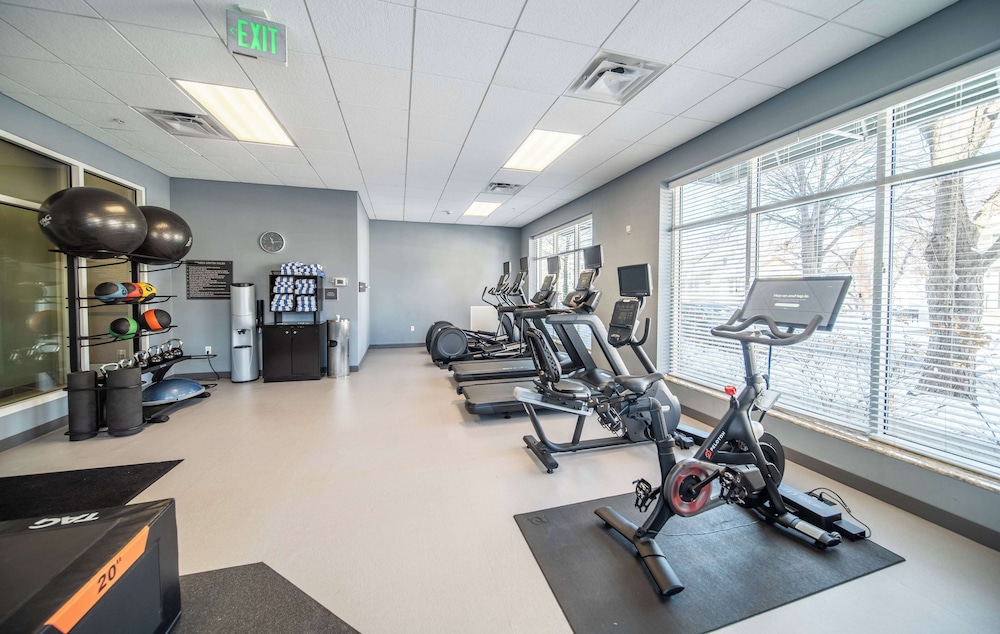 Homewood Suites by Hilton Rochester Mayo Clinic Area Saint Marys - photo 32