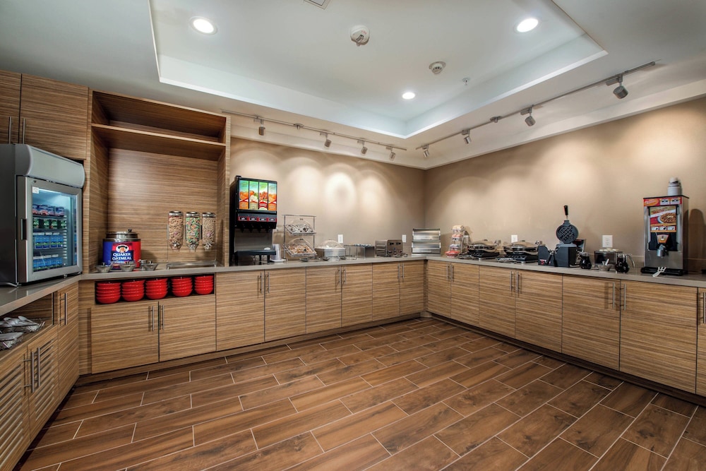 TownePlace Suites by Marriott Waco South - photo 31